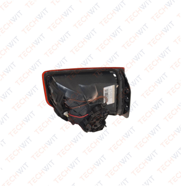 BMW 5 Series F10 Фонарь задний внутренний правый BMW 5 серия F10 QF21M00095 2010-2013 TECHWIT